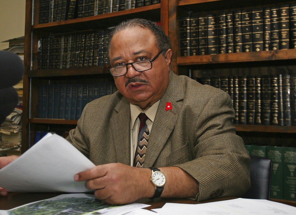 Obit Alvin Holmes