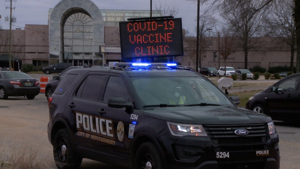 Drivethruvaccine0130 Vo