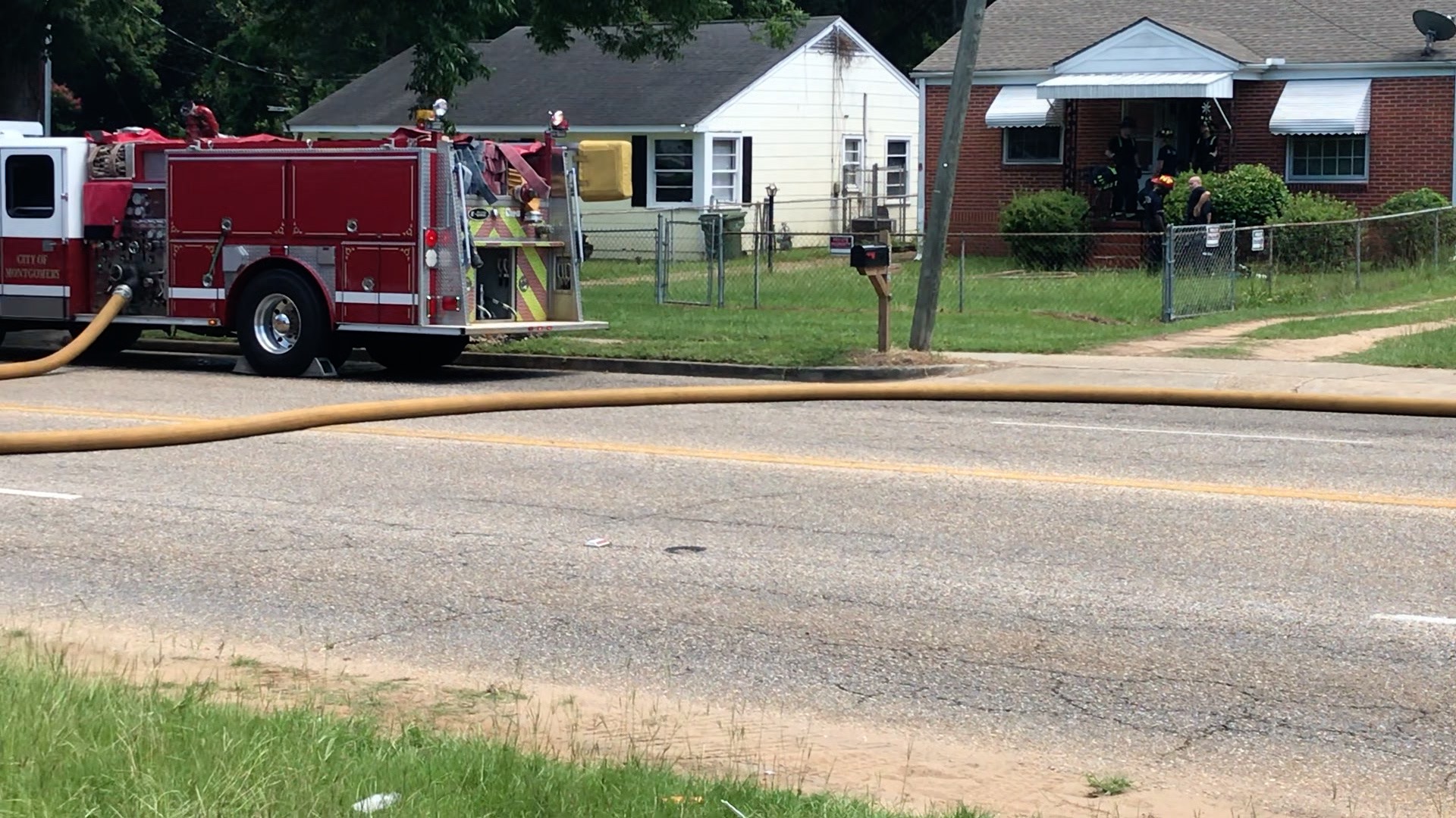 Montgomery Fire Investigates House Fire in Midtown - WAKA 8