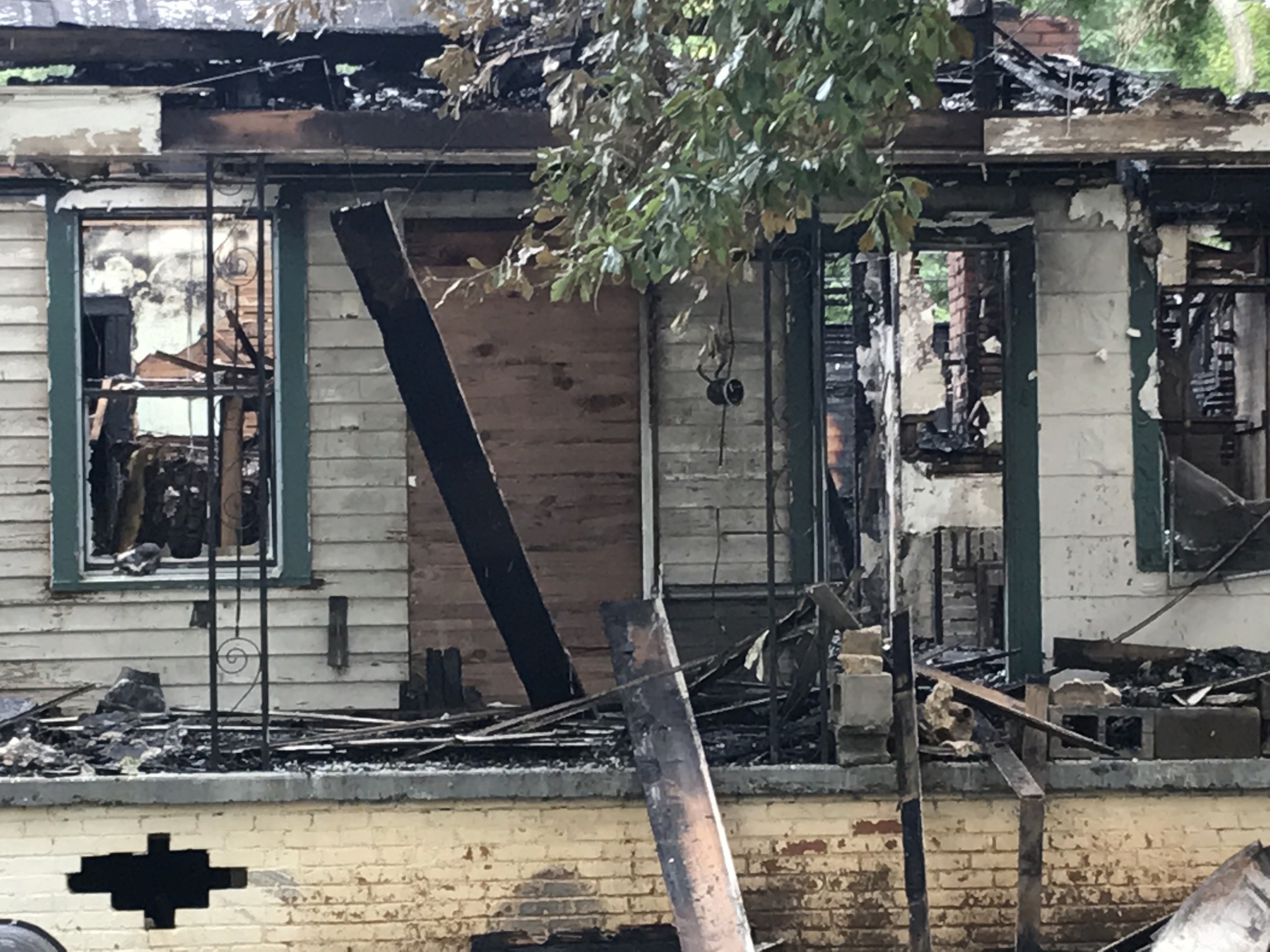 PHOTO GALLERY: Fire Leaves Montgomery Home with Extensive Damage - WAKA 8