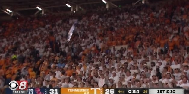 SEC Fines Tennessee $250,000 For Fans Throwing Trash, Delaying Game ...