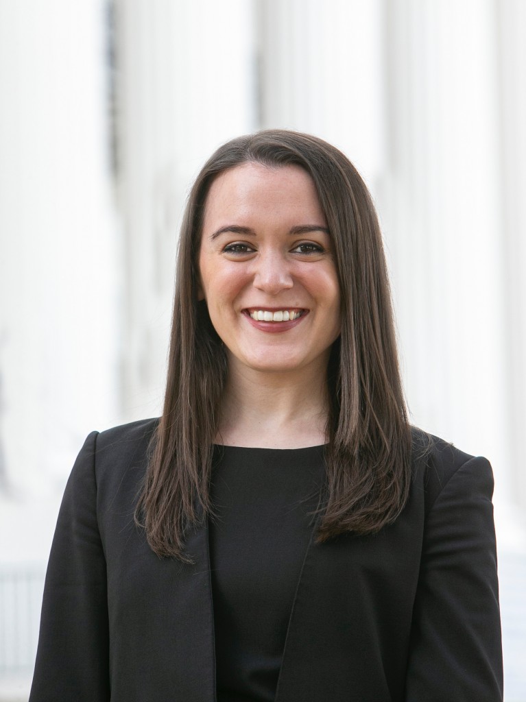 Gina Maiola Headshot