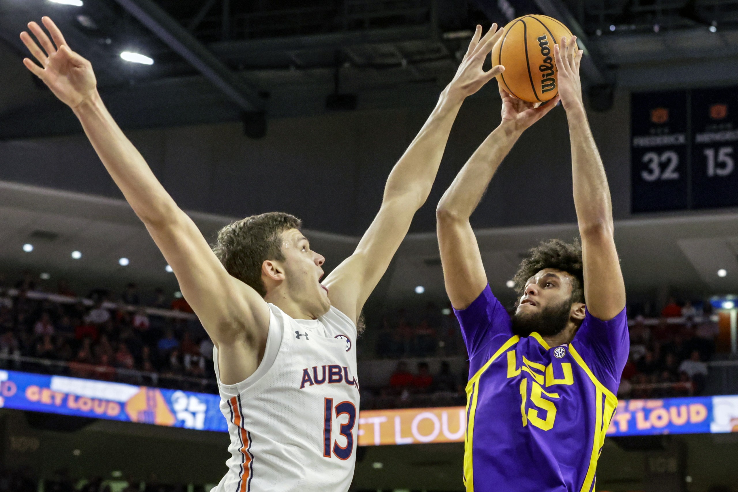 Auburn And Alabama Rise In Latest AP Top 25 Basketball Rankings - WAKA 8