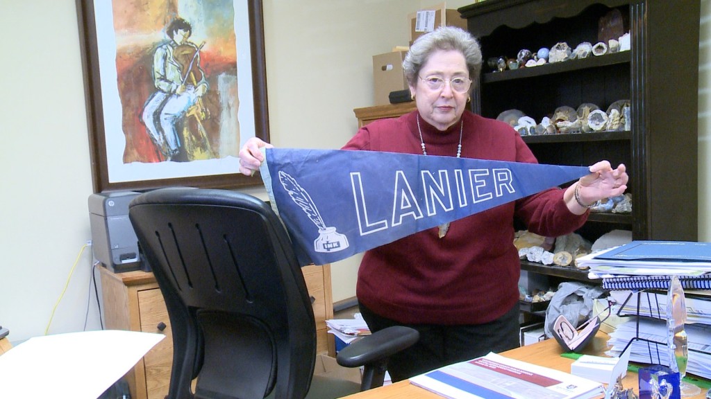 Lanierclosing0113 Pic