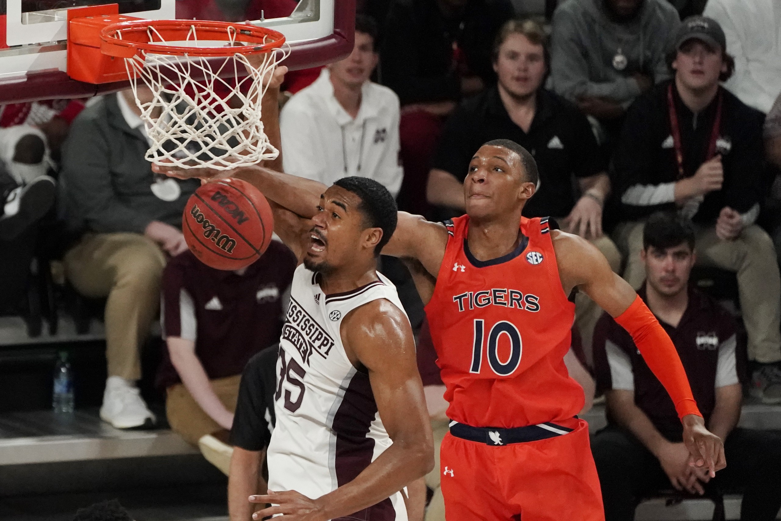 Auburn bounces back in Overtime to beat Mississippi State - WAKA 8