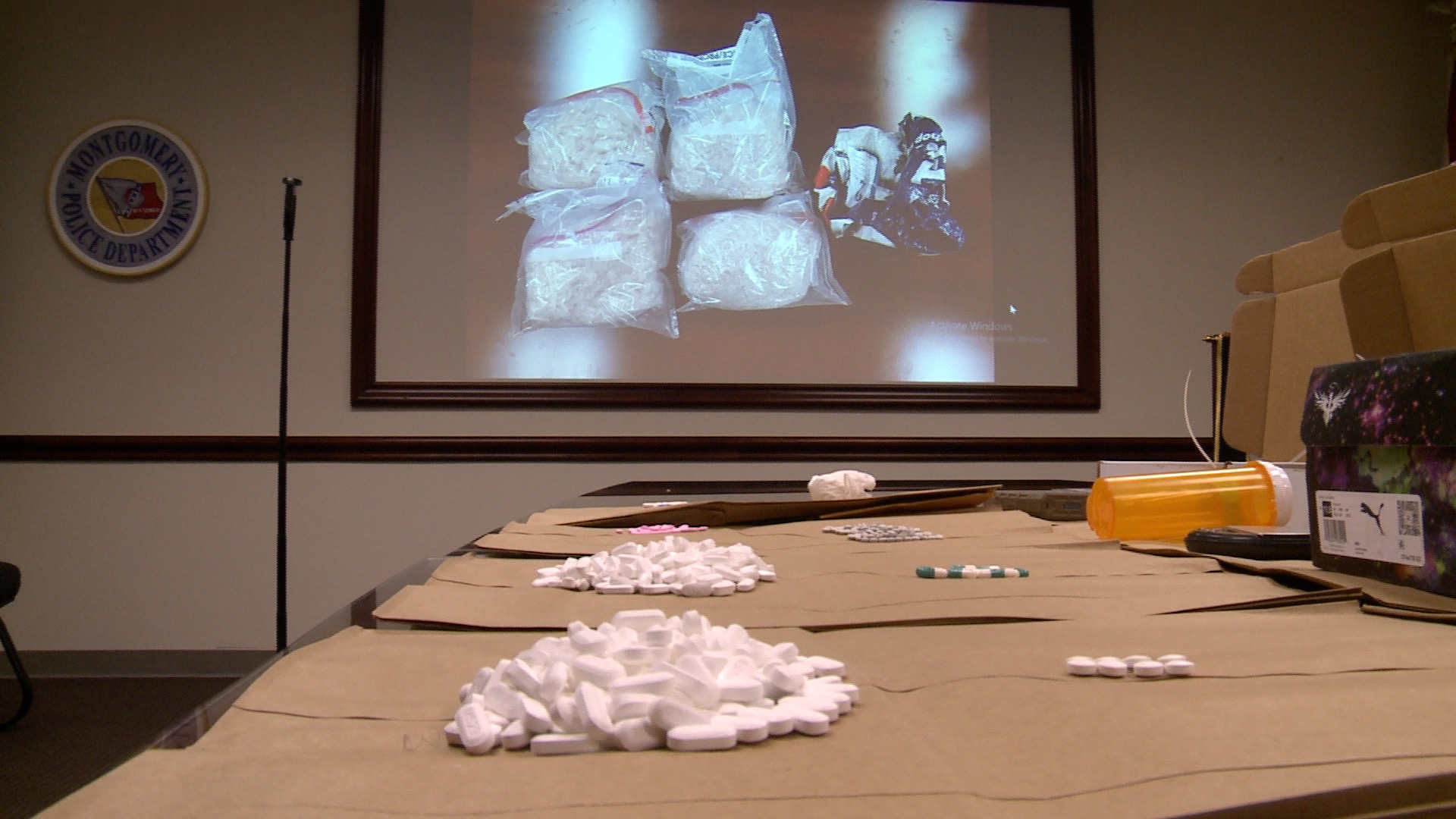 Two Montgomery Drug Busts Yield Cash 9 Pounds Of Meth Hundreds Of Narcotic Pills Waka 8 