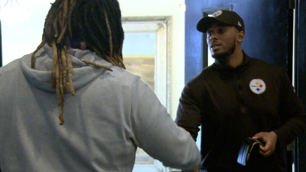 Wal Hbcupigskin1213 Fox Pkg