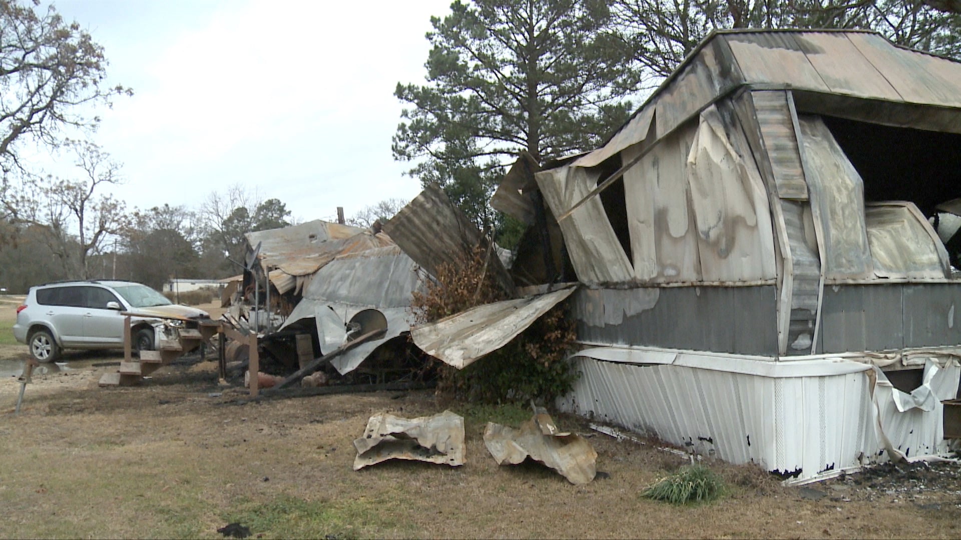 New Year's Day Fire Destroys Mobile Home in Dallas Co. - WAKA 8