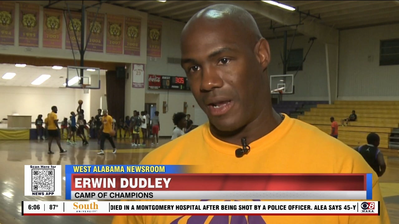 former-bama-basketball-star-erwin-dudley-returns-to-uniontown-for-youth