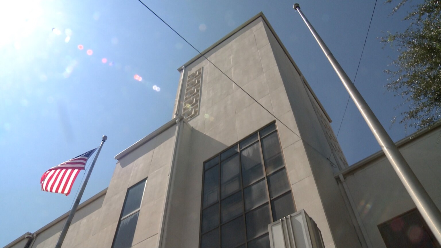 Mask mandate implemented at county buildings in Dallas Co. WAKA 8