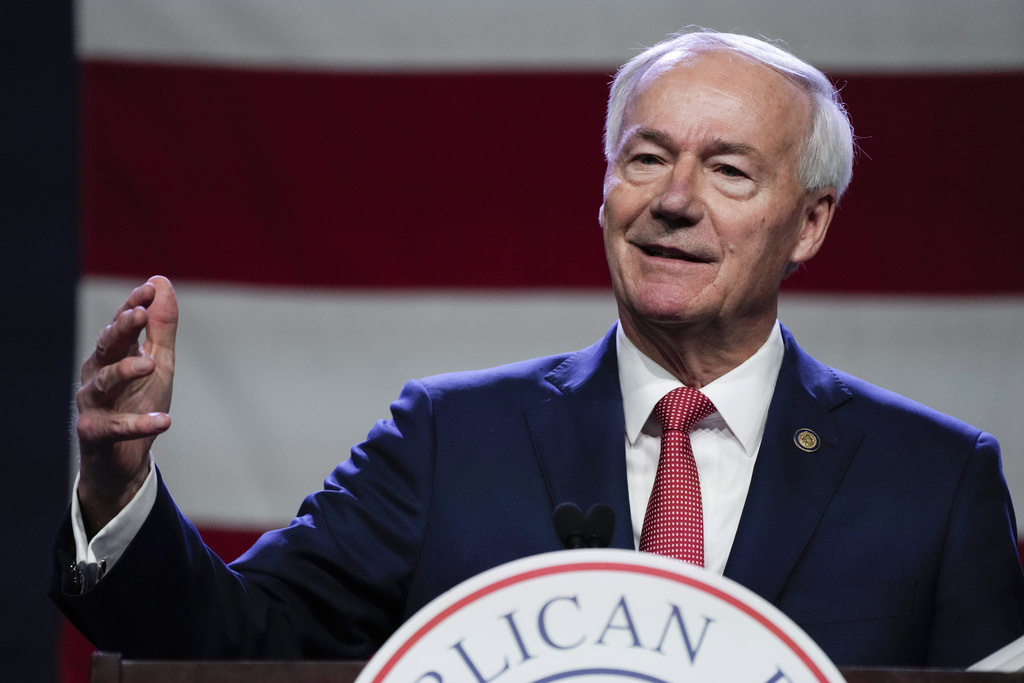 Campaign 2024 Former Arkansas Gov Asa Hutchinson Ends Gop Presidential Bid Endorses Nikki 7784