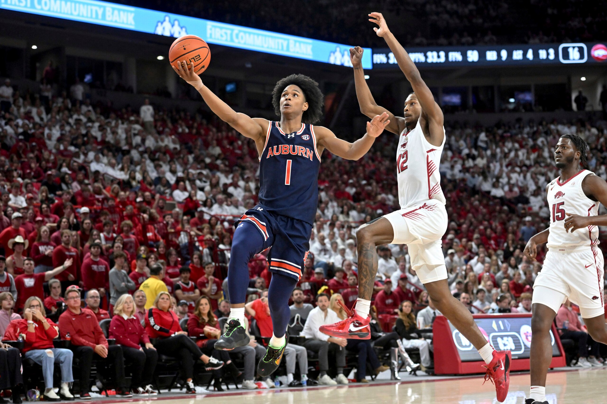 No. 25 Auburn uses balanced offense to beat Arkansas 8351 WAKA 8