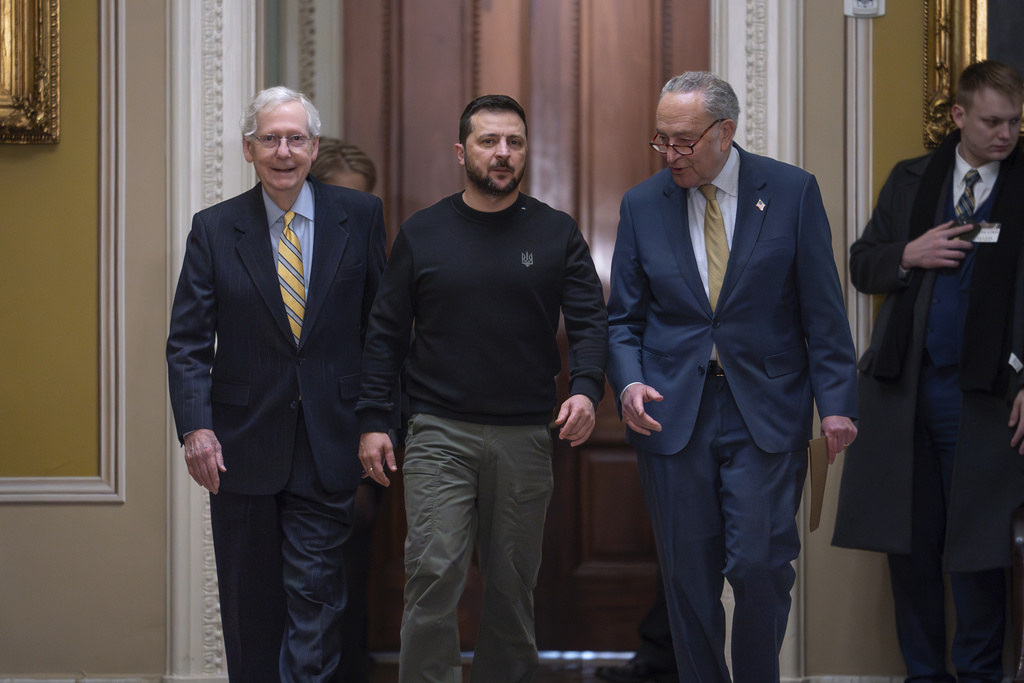 Volodymyr Zelenskyy Chuck Schumer Mitch Mcconnell