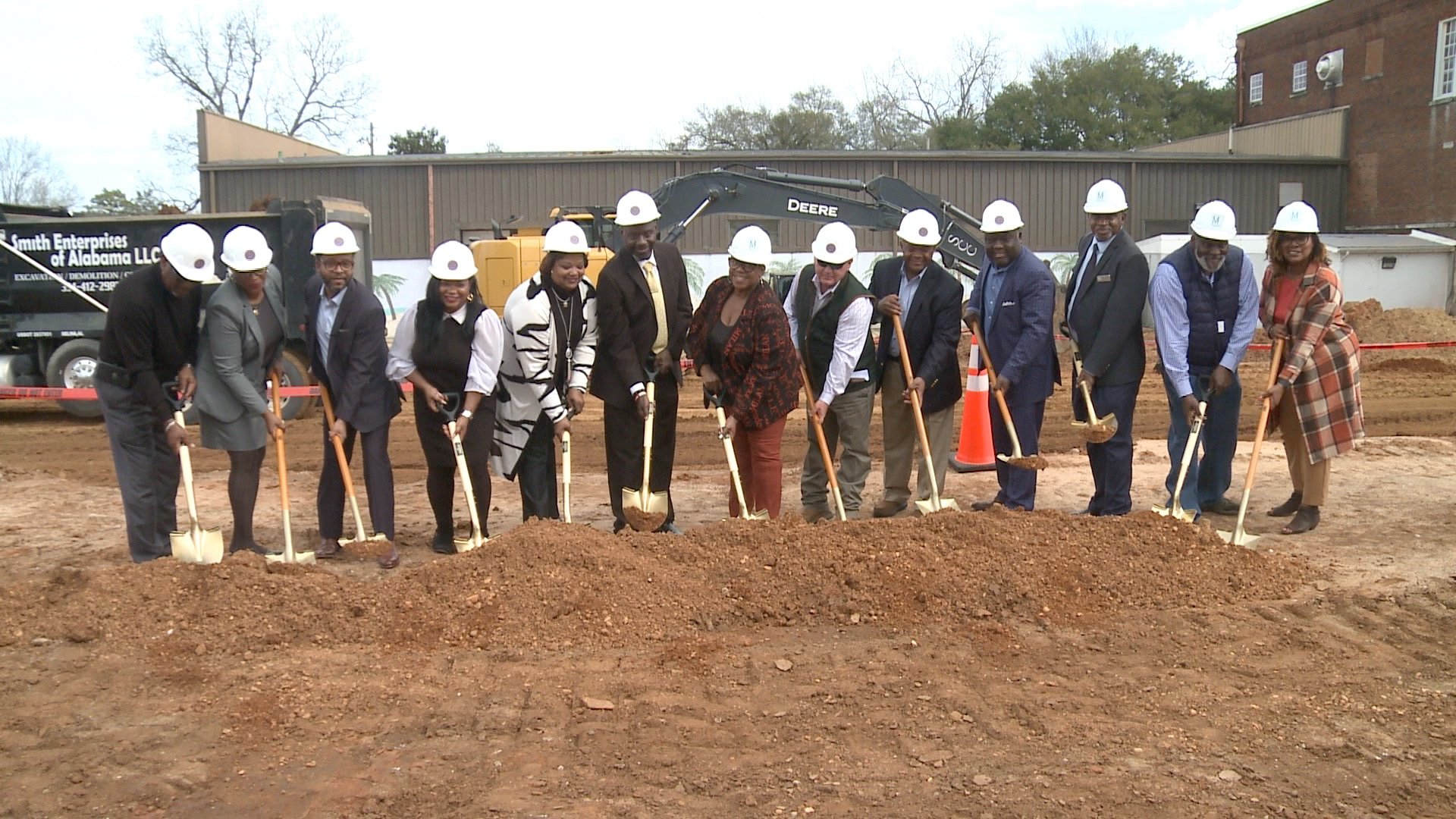 Selma City Schools breaks ground on new arts magnet school - WAKA 8