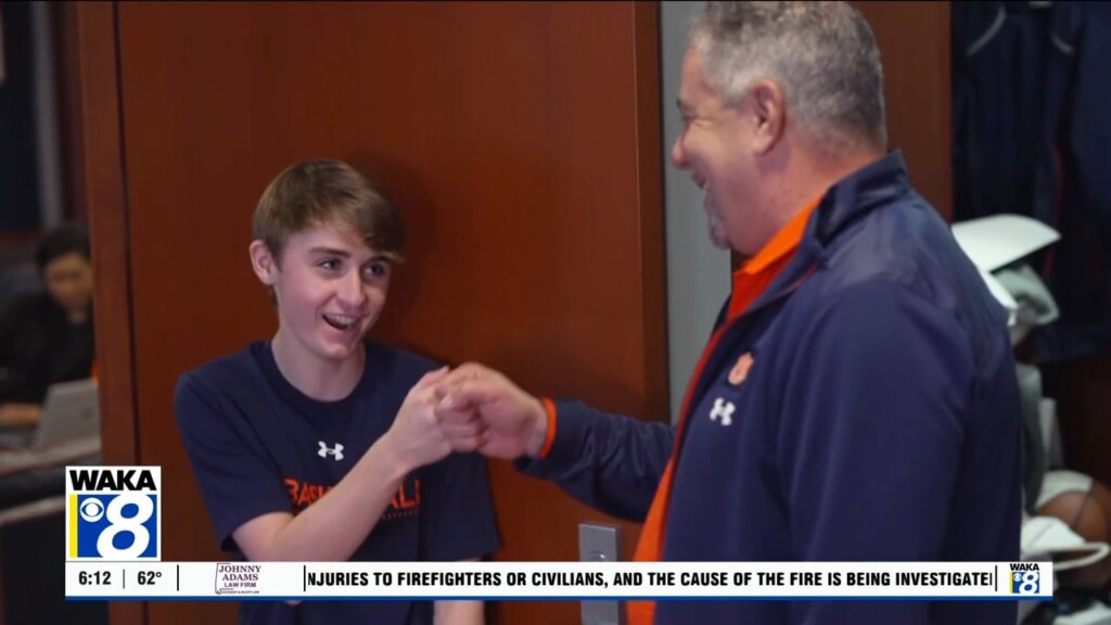 Auburn Head Basketball Coach Bruce Pearl Keeps A Promise He Made Years Ago To A Young Cancer Patient