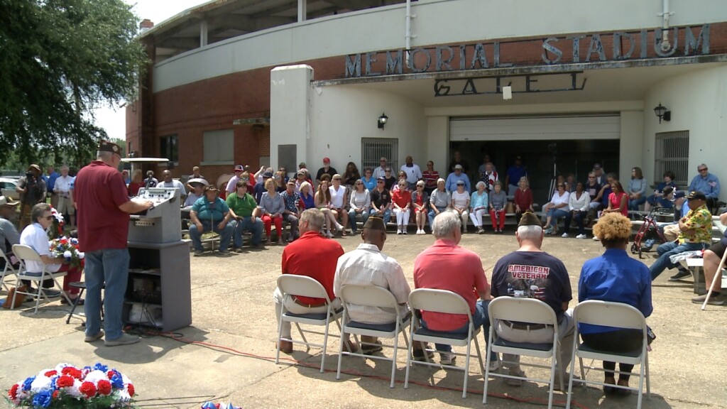 Fallen heroes honored at Memorial Day ceremony in Selma - WAKA 8