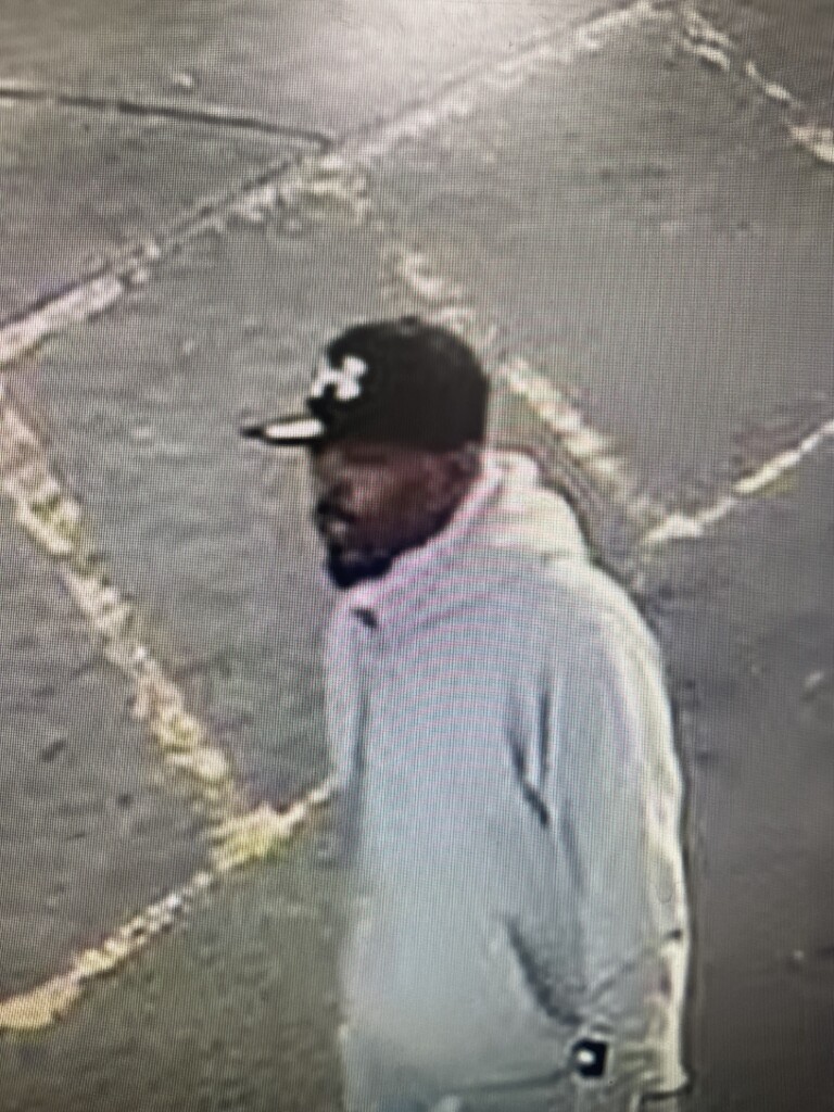 Montgomery police searching for suspect in business robbery - WAKA 8