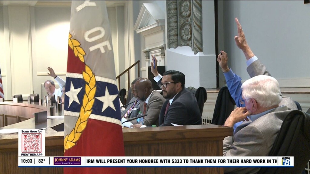 City Council Fails To Override Mayor's Veto On Carter Hill Road