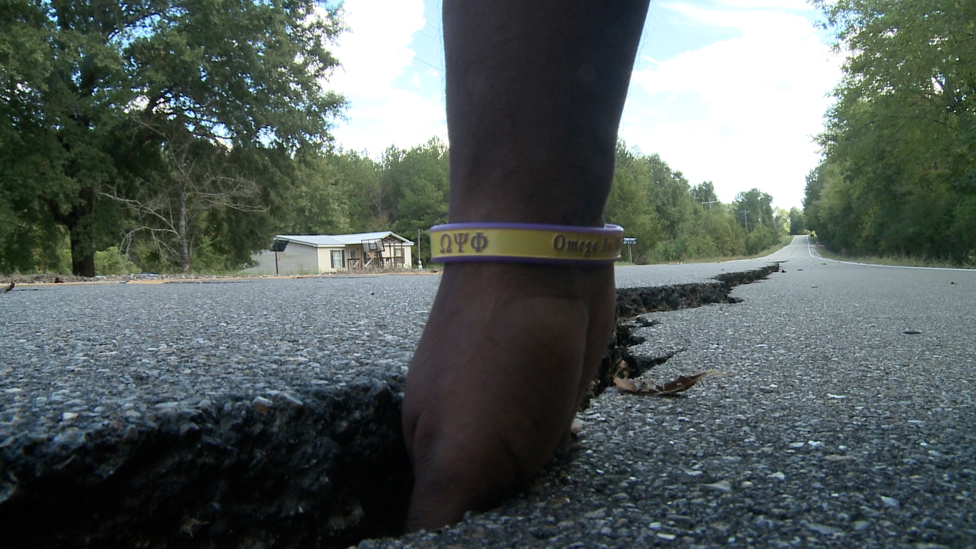 Perry Co. woman speaks out about dangerous county road - WAKA 8