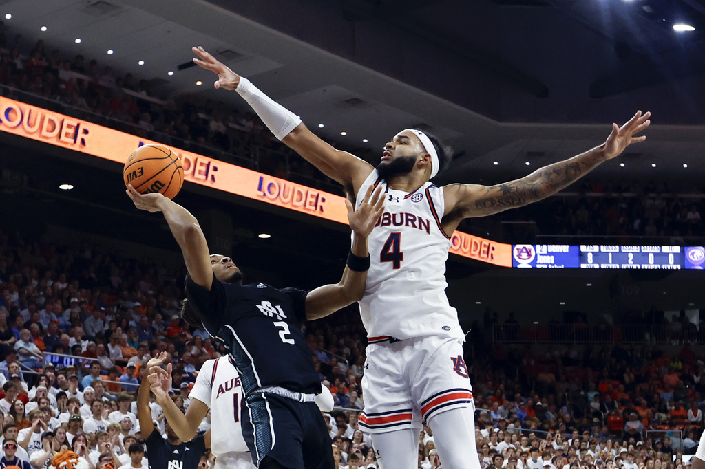 North Alabama Auburn Basketball