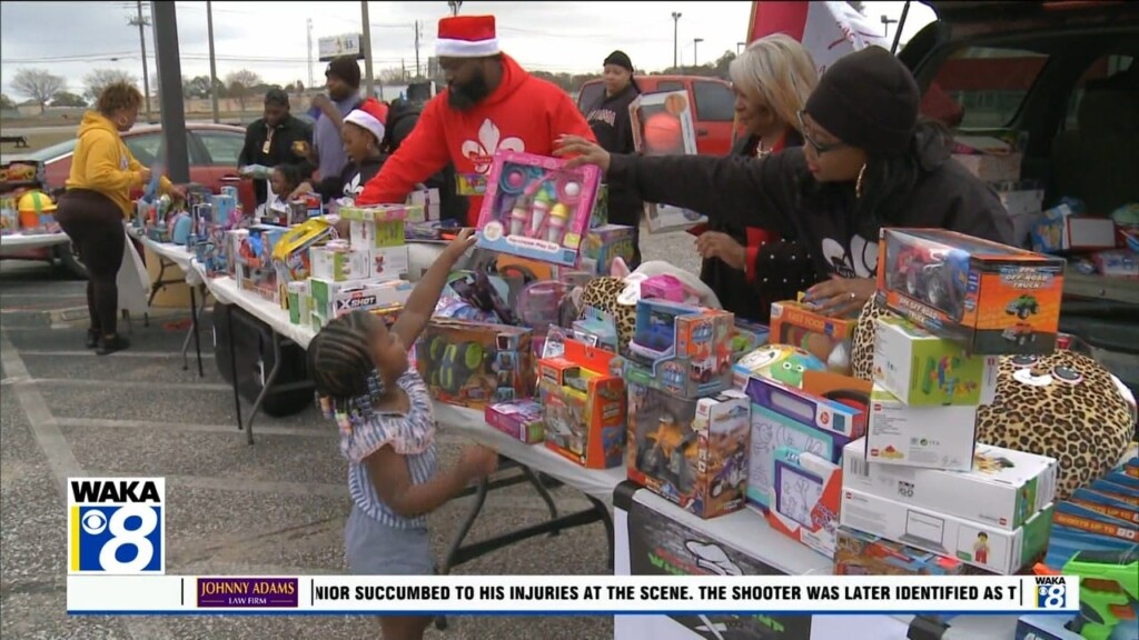 Food Truck Owners Give Toys To Montgomery Children