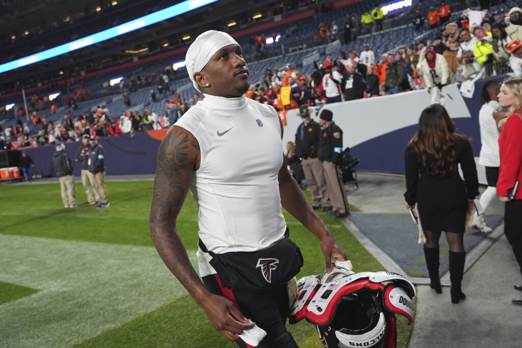Falcons Broncos Football