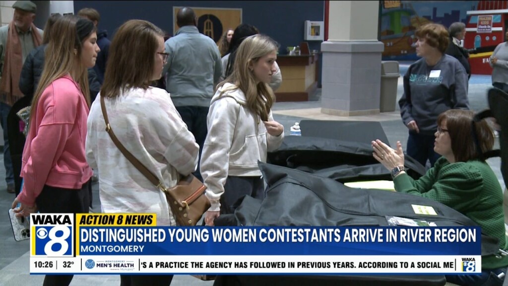 Distinguished Young Women Arrive In Montgomery