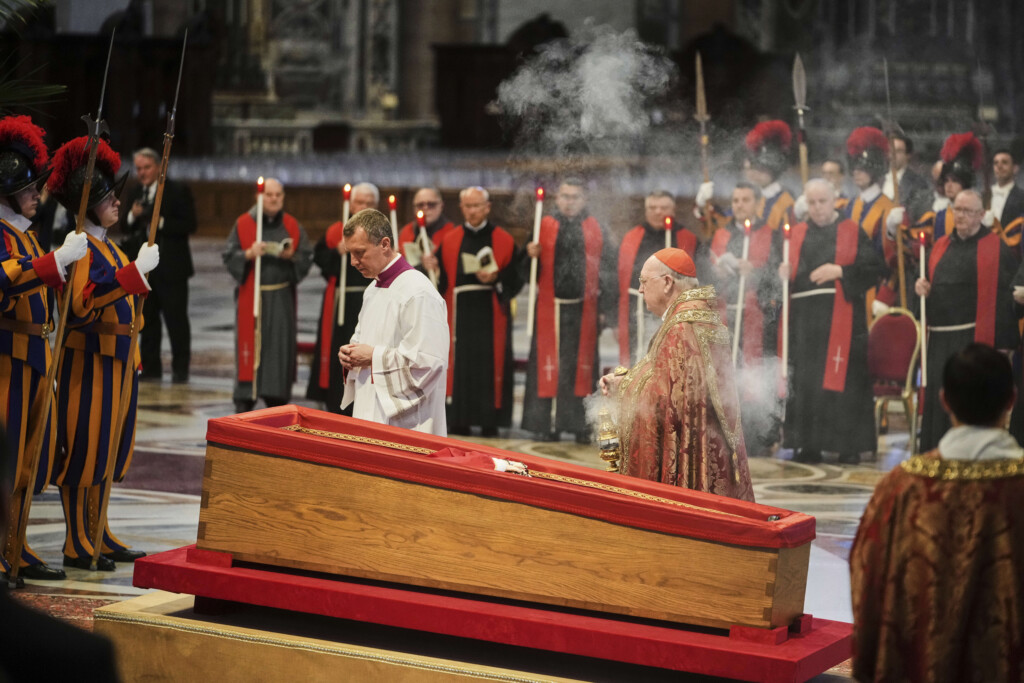 Aptopix Vatican Pope