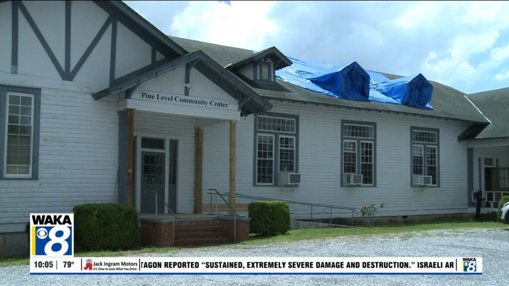 Pine Level Raises Money For New Roof On Community Center