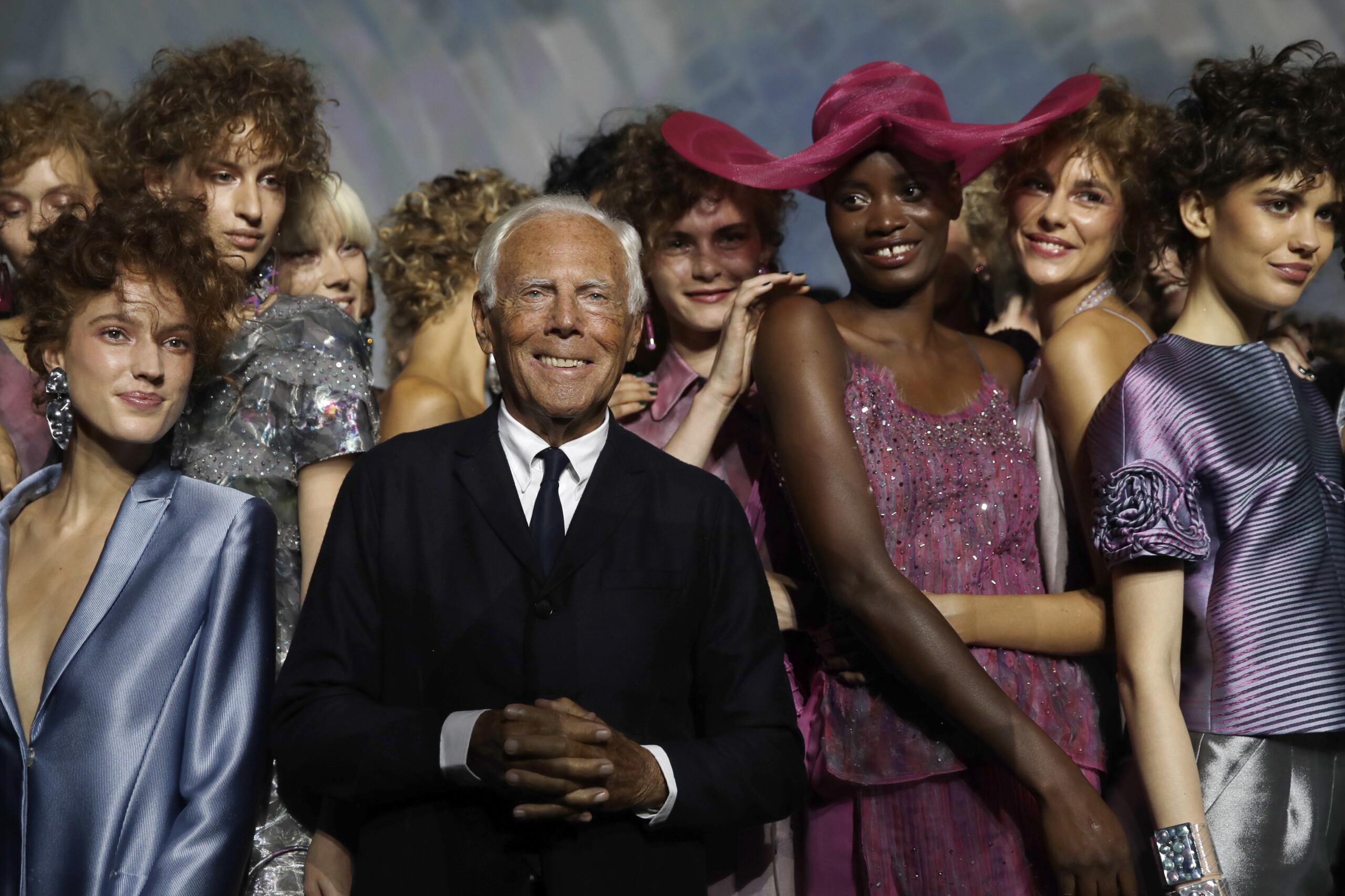 Italian fashion designer Giorgio Armani dies at 91 - WAKA 8