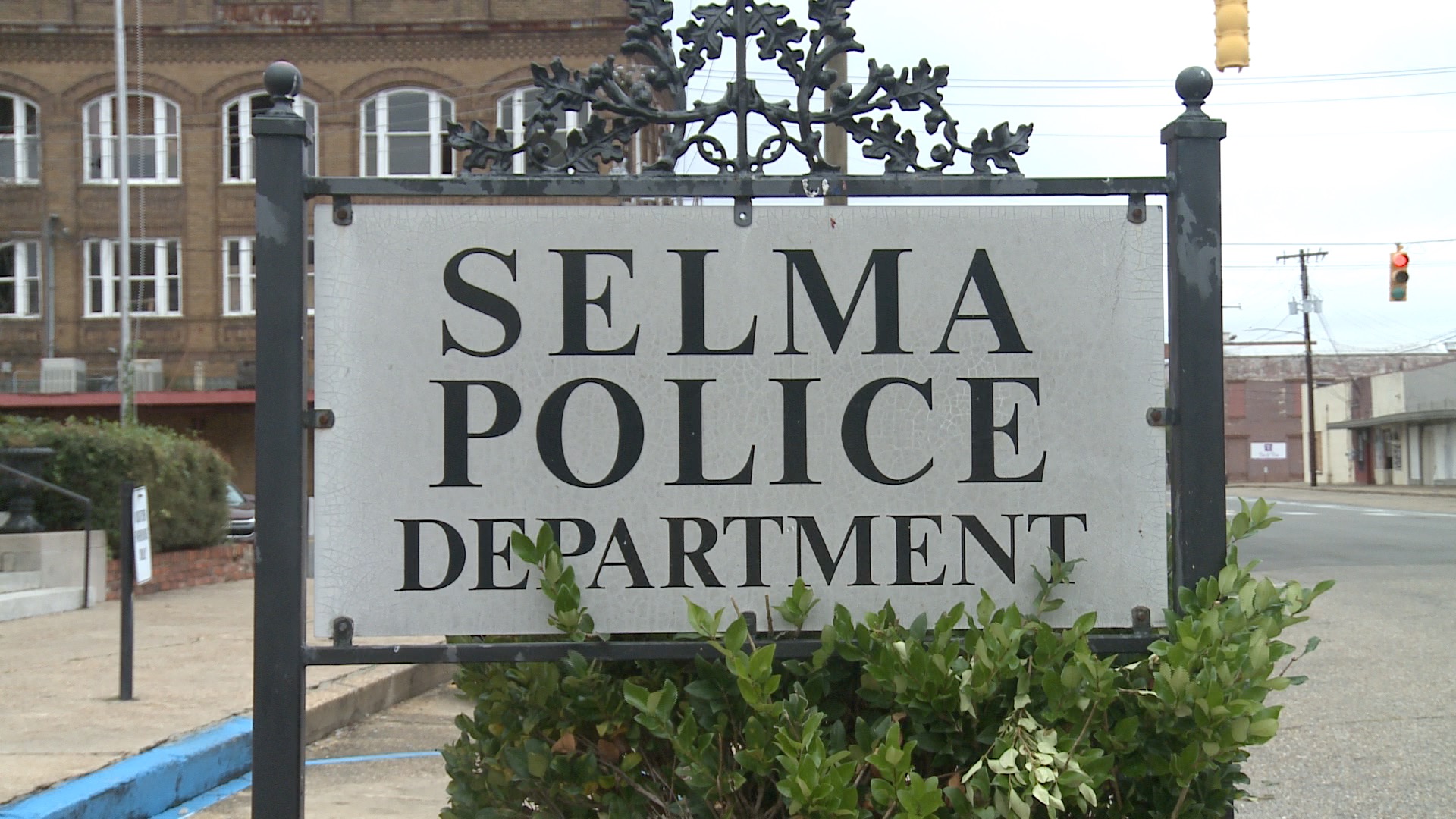 Selma Police detectives investigate city's 11th murder of the year - WAKA 8
