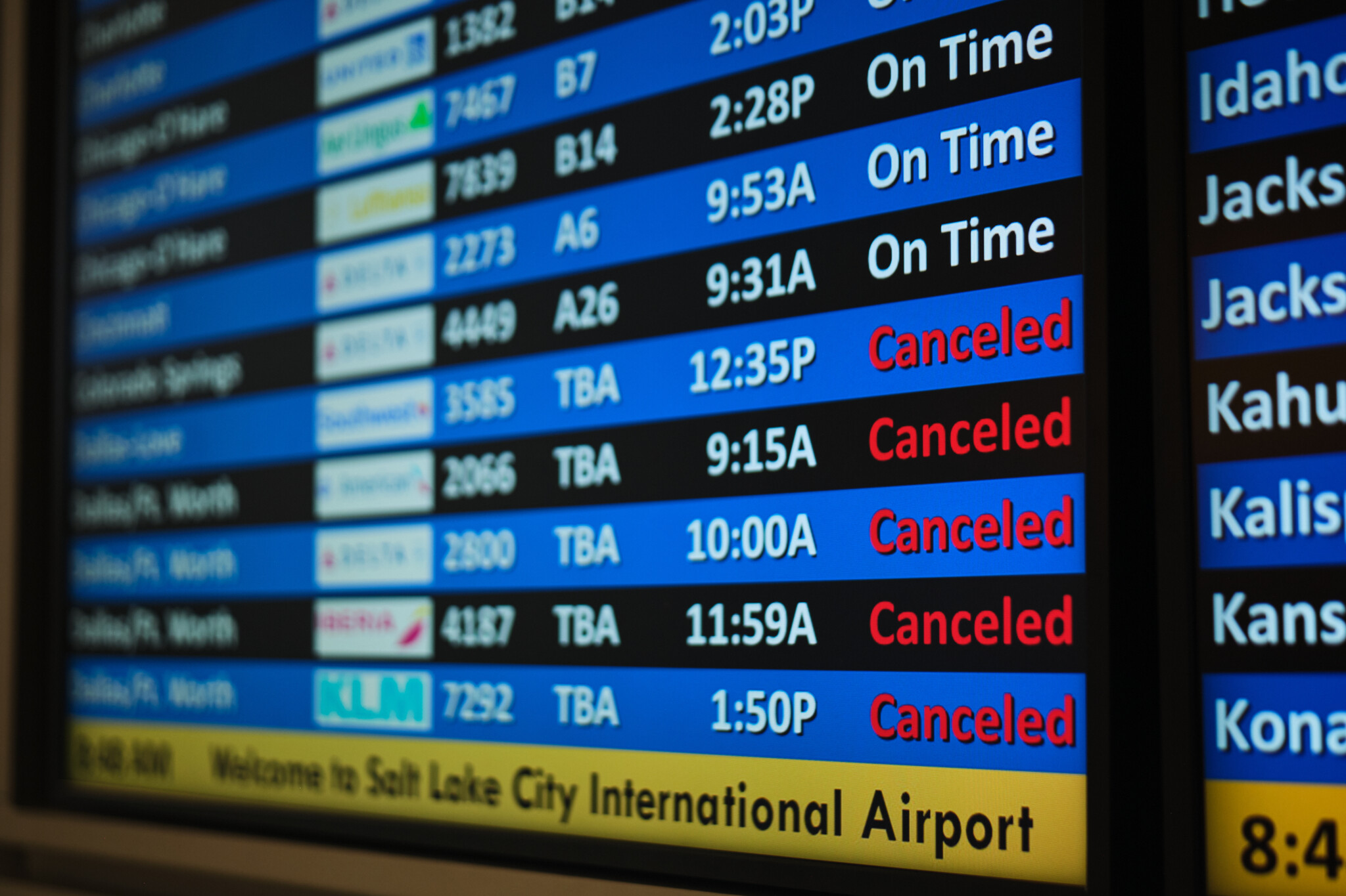 Around 12,000 flights canceled due to winter storm threat, including at ...