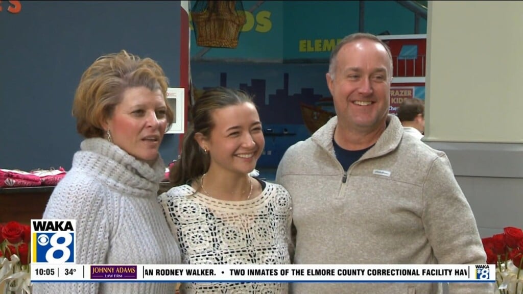 2 18 26 Dyw Contestants Arrive