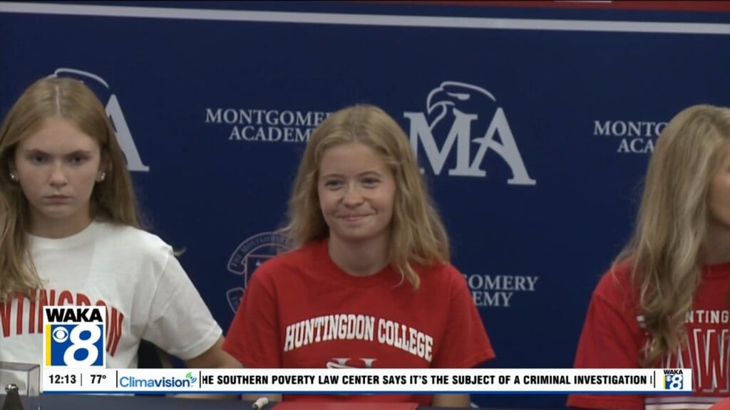 Kirsten Thomas Signing