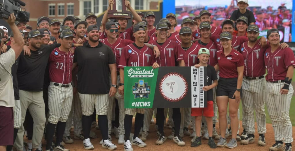 Troytrojans060626