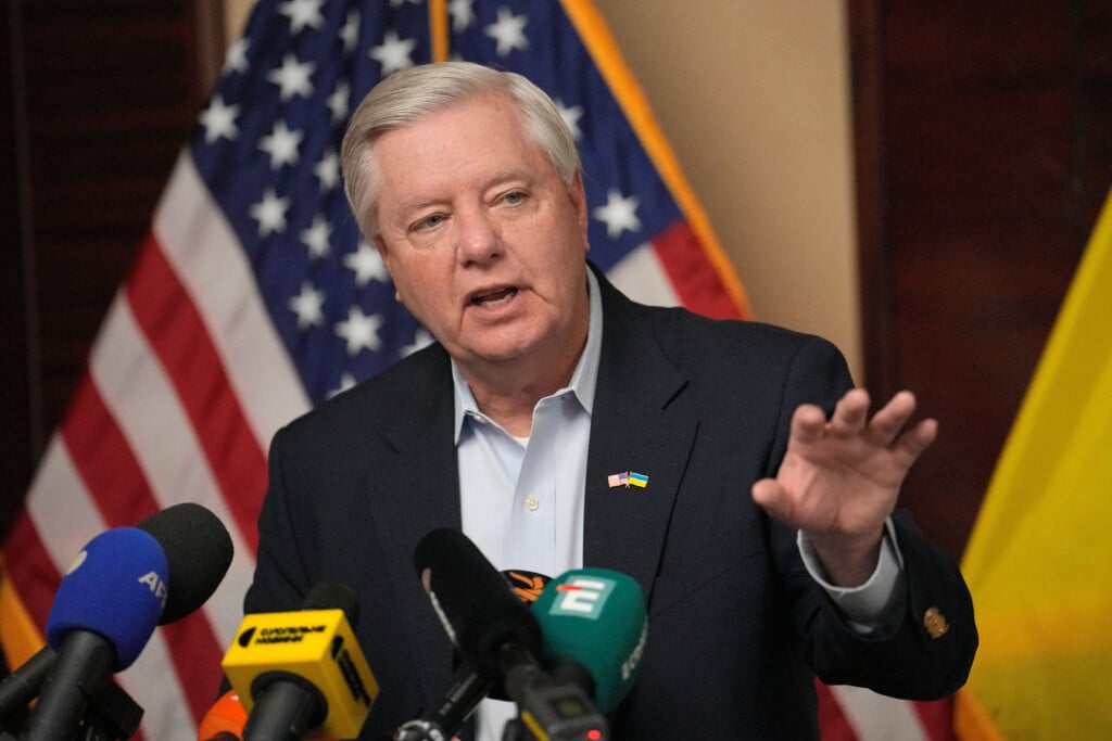 Lindsey Graham Dies