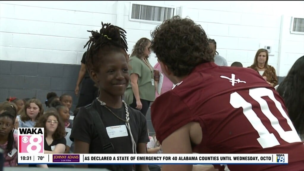 Troy Donates Shoes