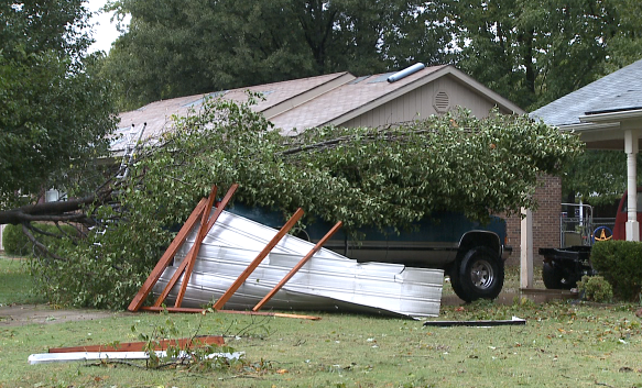 Monday storm sweeps through Dyersburg - WBBJ TV