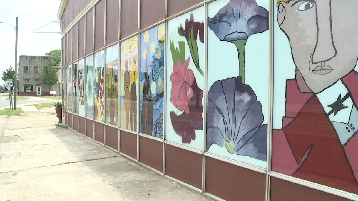 McKenzie reopens farmers market on town square WBBJ TV