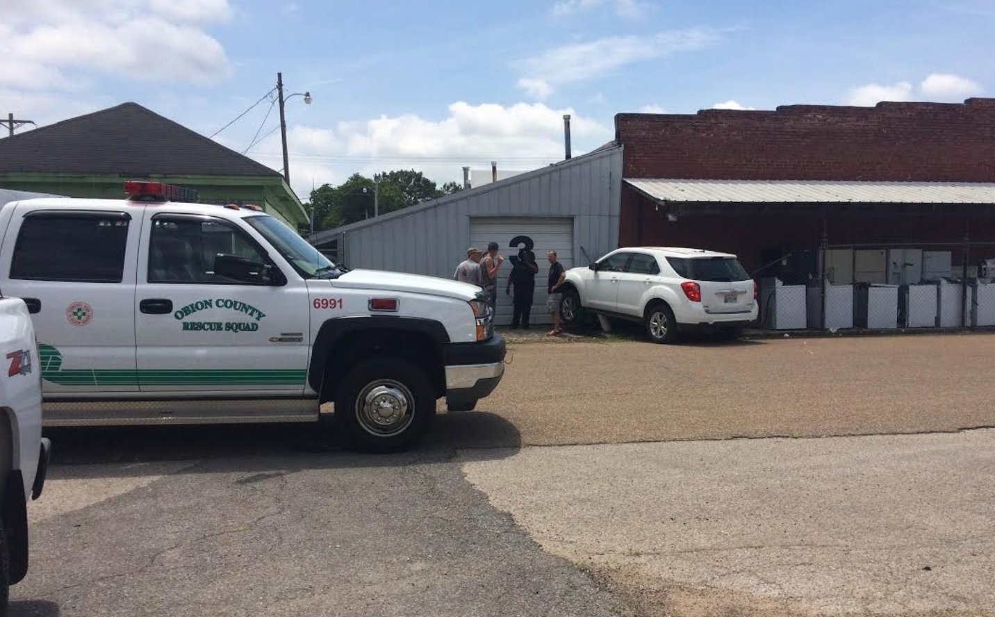 Man airlifted after crashing into building in Kenton WBBJ TV