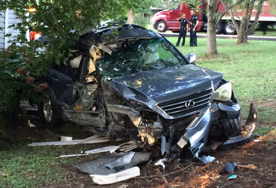 SUV crashes into house in north Madison County - WBBJ TV