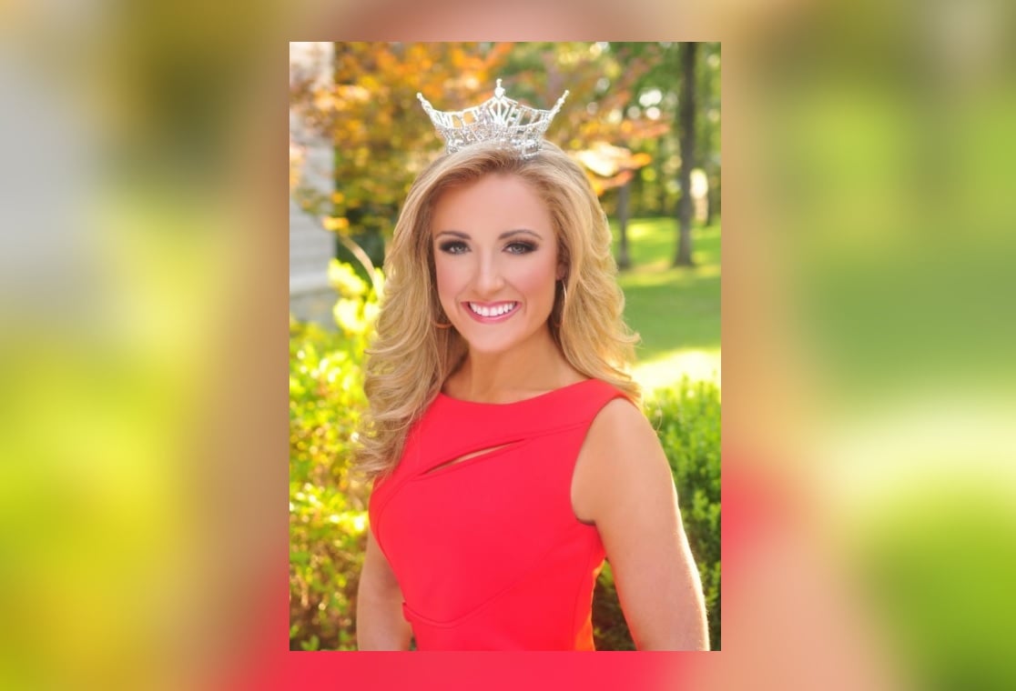 Miss Tennessee receives Lexington public service award - WBBJ TV