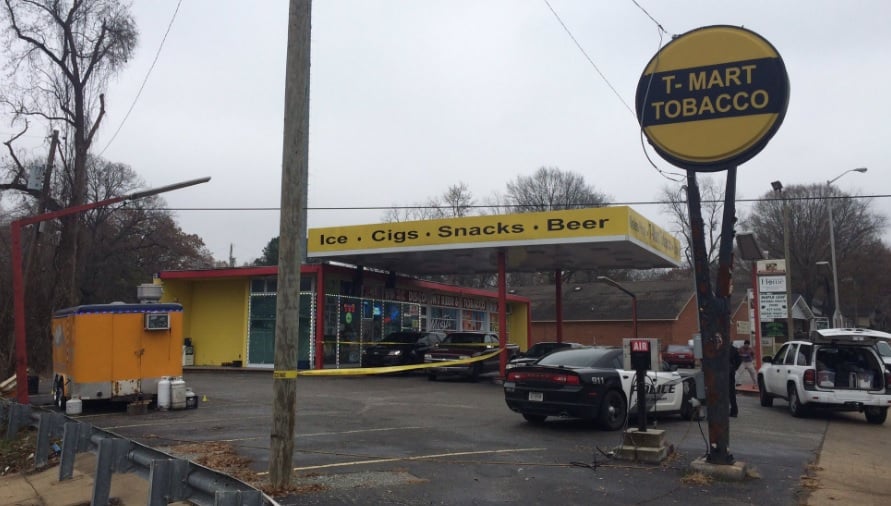 Jackson police investigate afternoon shooting outside convenience store