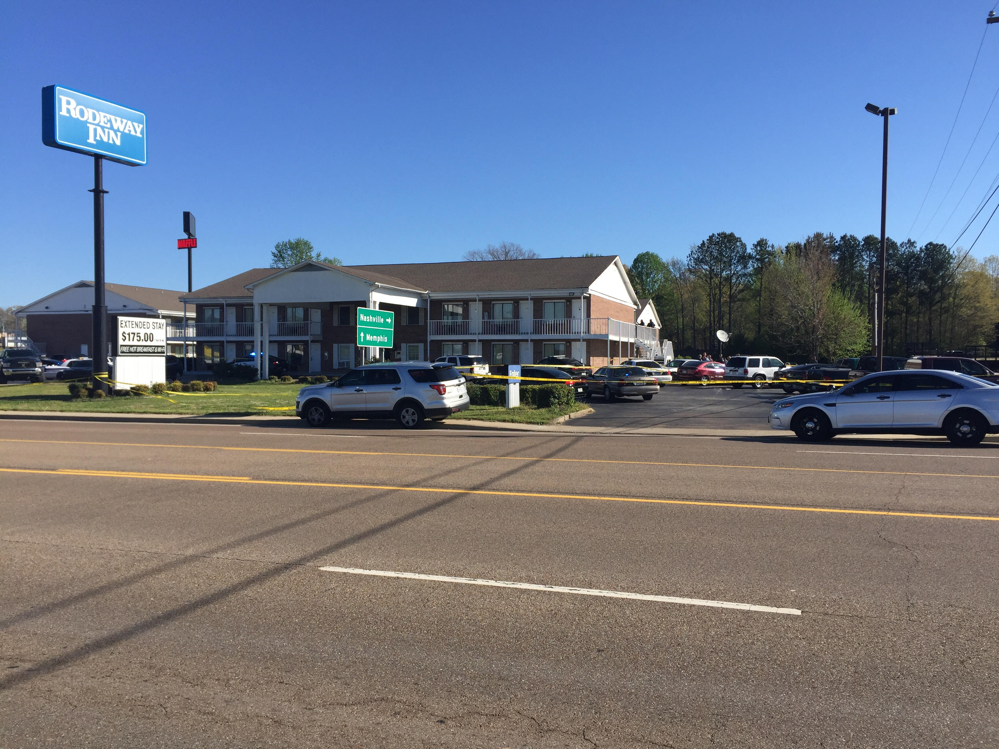 Police investigate shooting at motel in West Jackson - WBBJ TV