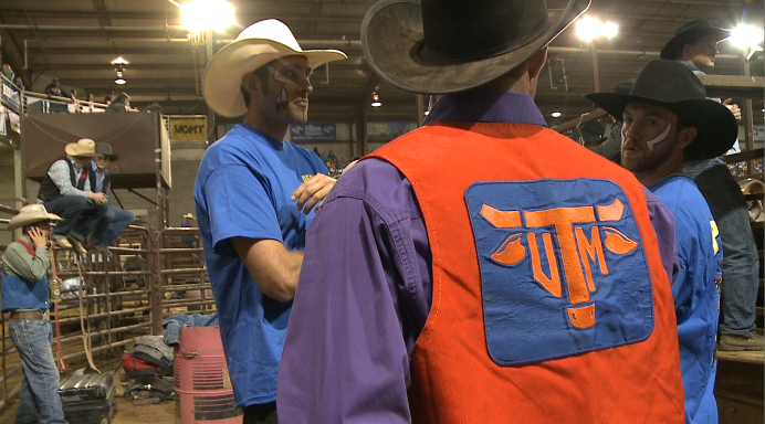 Behind the scenes with UT Martin rodeo team bull rider - WBBJ TV
