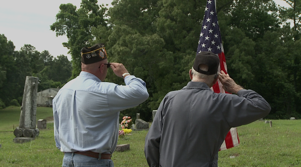 D.A.R. Honors Local WWI And WWII Veterans - WBBJ TV