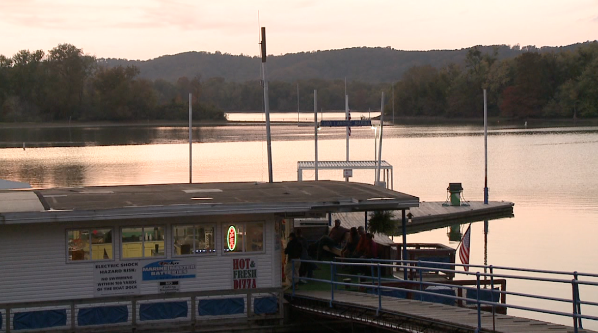 Benton Co. sheriff says body found in TN River likely dumped after