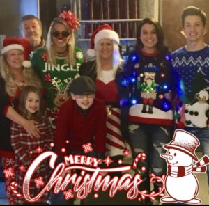 Wayne-Tanya-Kelley-With-their-daughter-Grandkids-DLynn-Burton - WBBJ TV