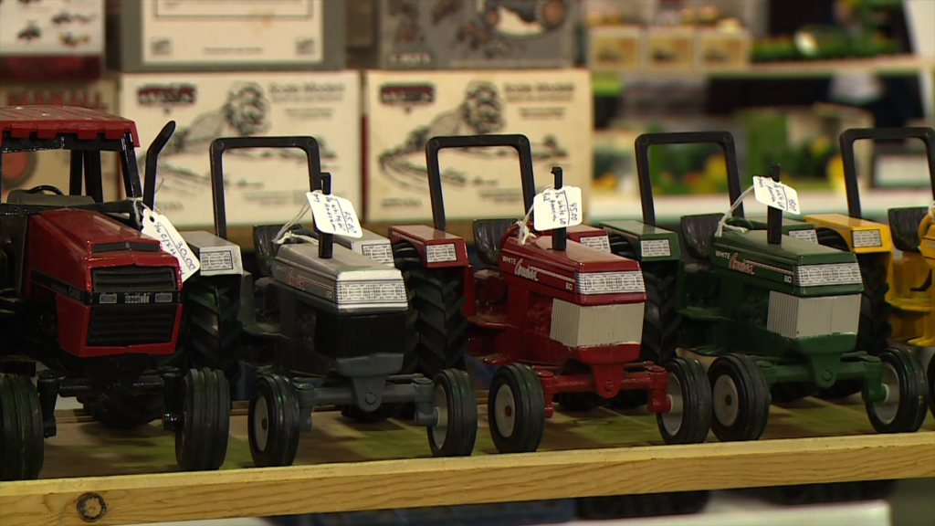 Farm toy show draws crowds to Jackson WBBJ TV