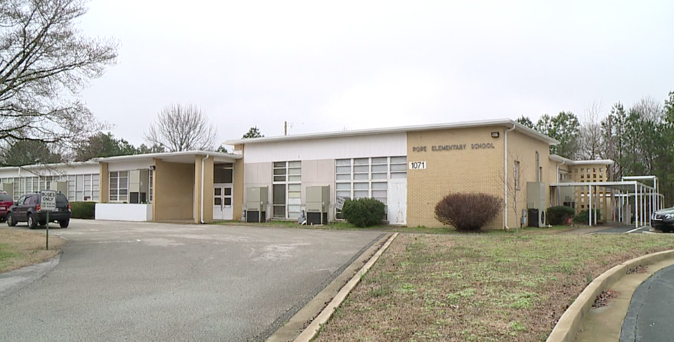 Pope Elementary PTO petitions for new school building - WBBJ TV